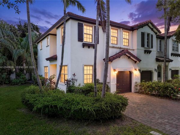1073 NE 30th Ave , Homestead, FL 33033