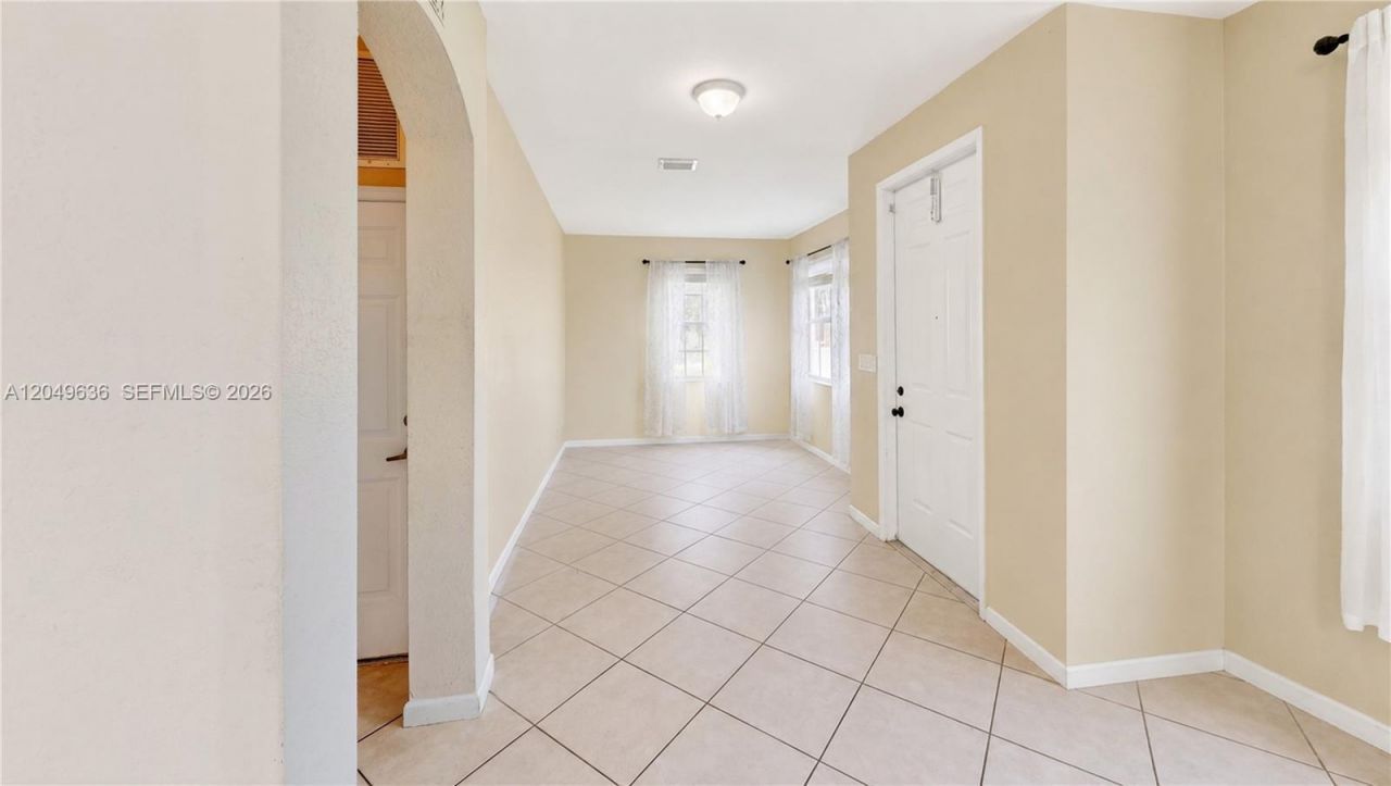 1073 NE 30th Ave , Homestead, FL 33033 Photo