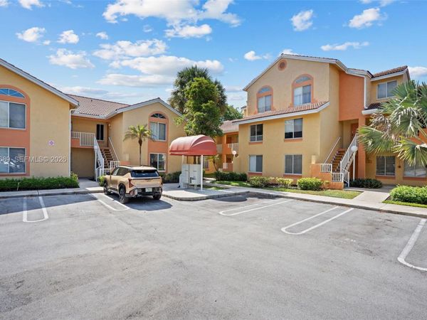 927 Coral Club Dr , Unit 927, Coral Springs, FL 33071