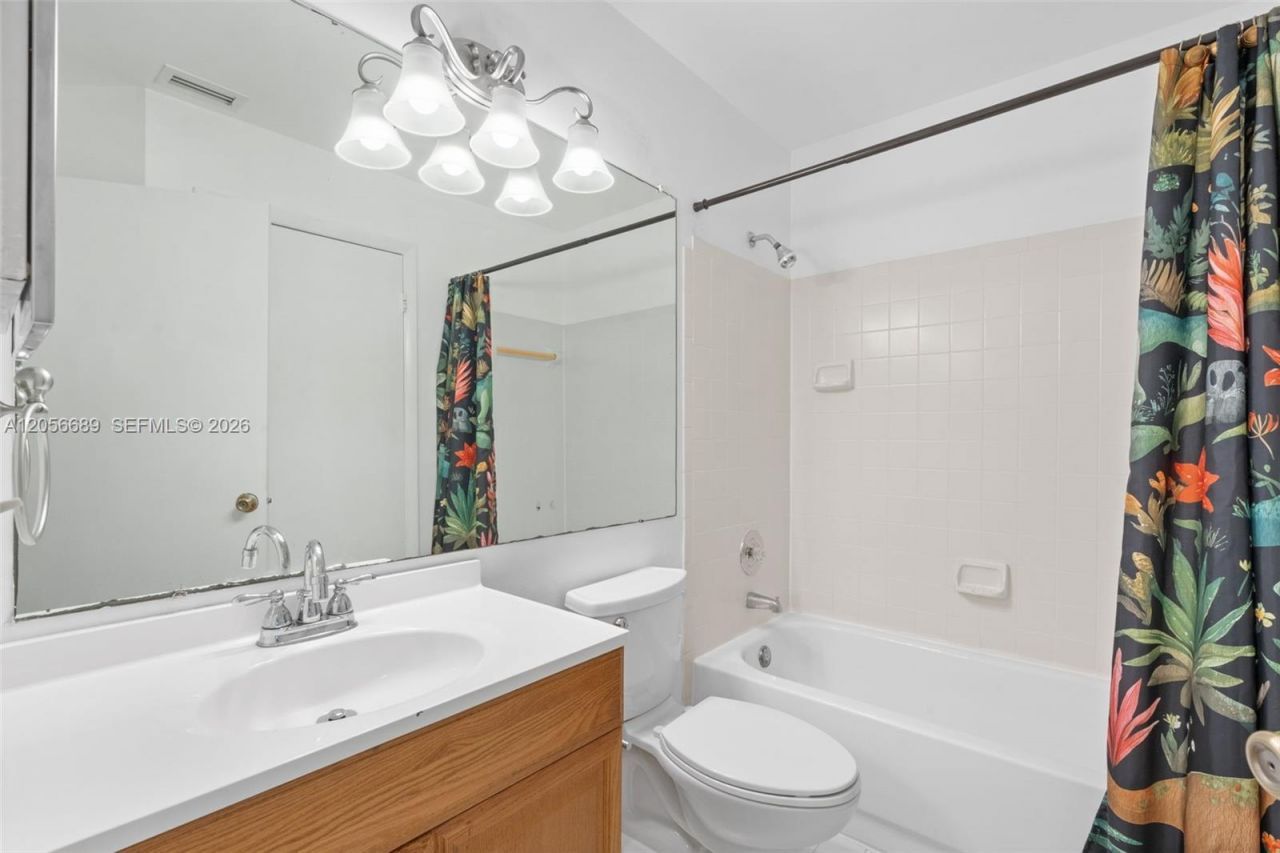927 Coral Club Dr, Unit 927, Coral Springs, FL 33071 Photo