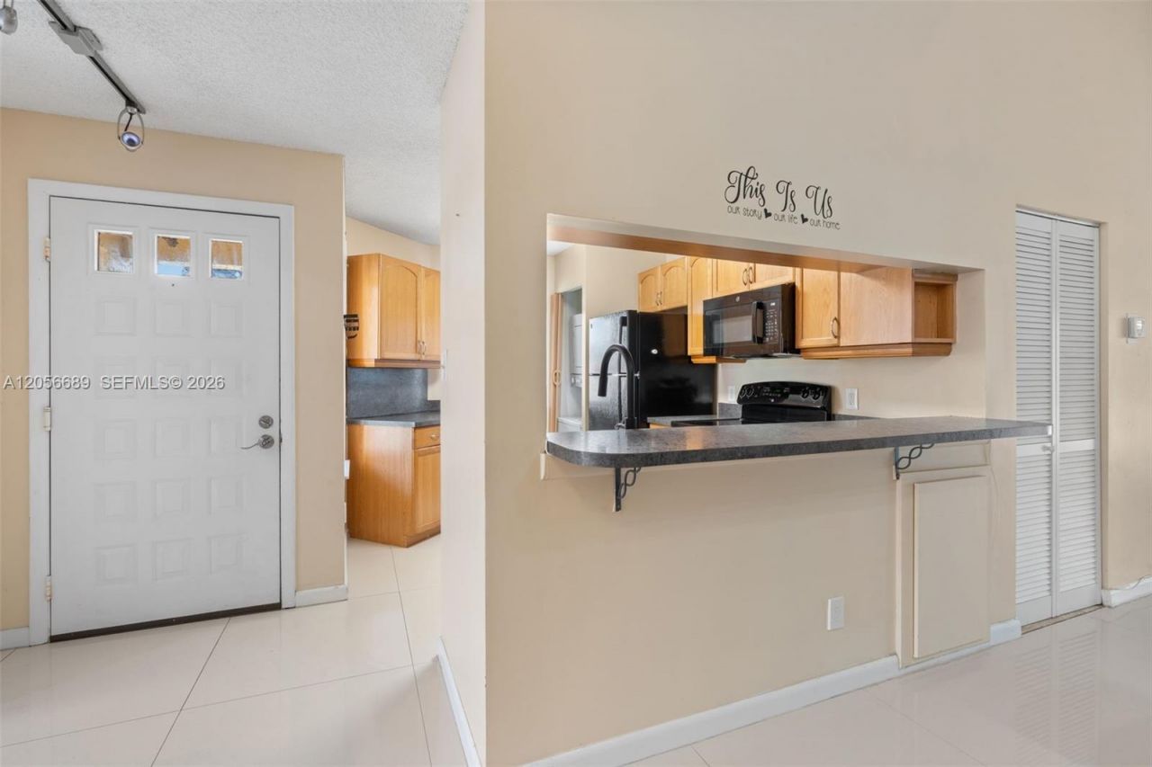 927 Coral Club Dr, Unit 927, Coral Springs, FL 33071 Photo