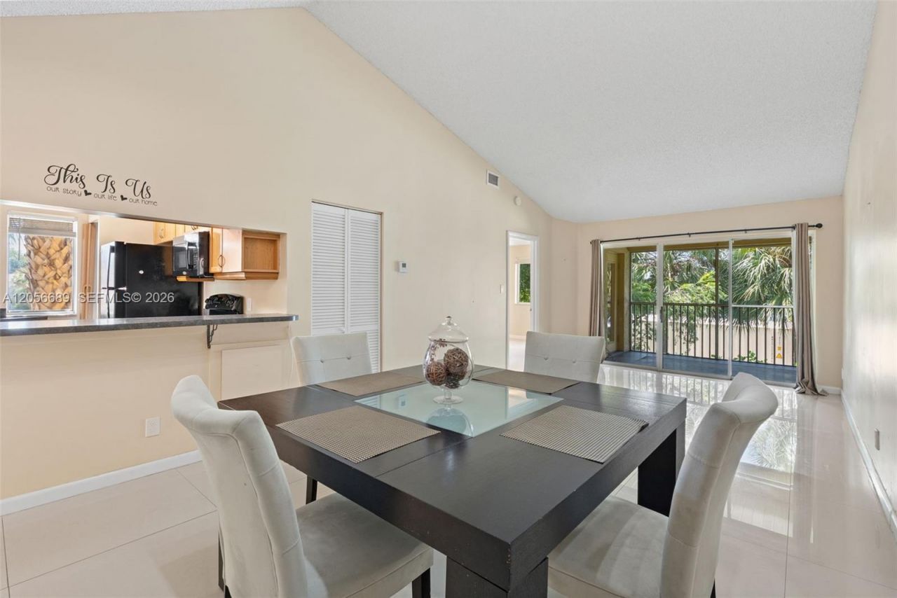 927 Coral Club Dr, Unit 927, Coral Springs, FL 33071 Photo