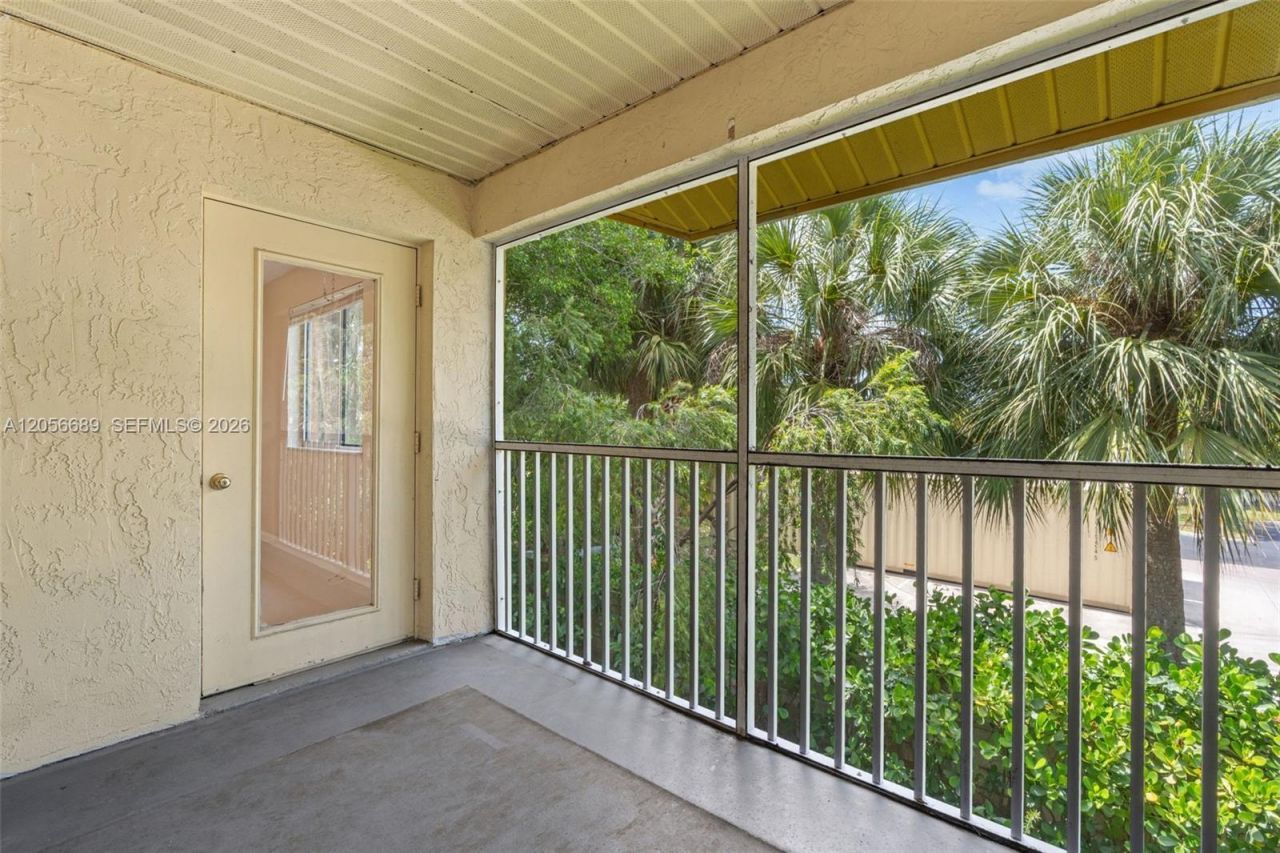 927 Coral Club Dr, Unit 927, Coral Springs, FL 33071 Photo