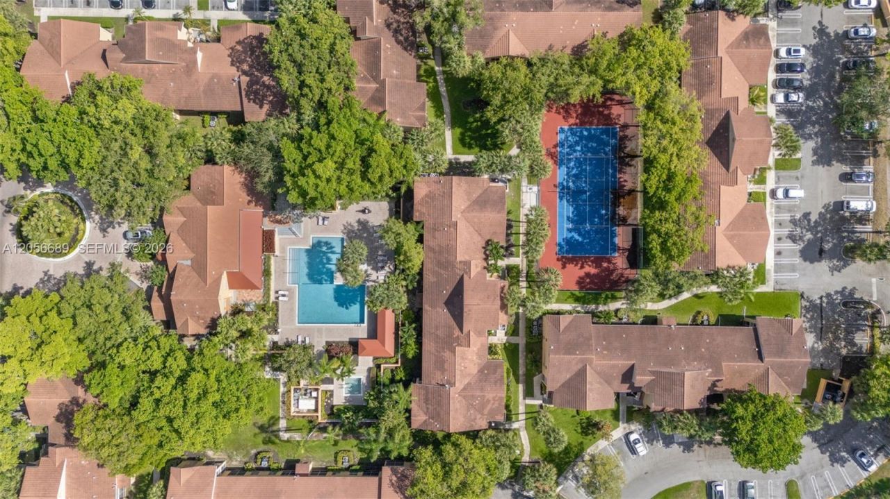 927 Coral Club Dr, Unit 927, Coral Springs, FL 33071 Photo