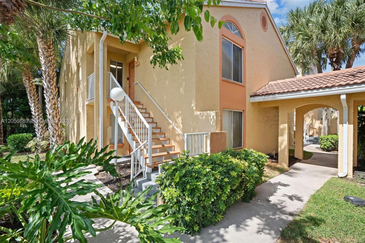 927 Coral Club Dr, Unit 927, Coral Springs, FL 33071 Photo