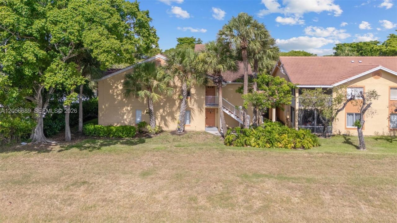 927 Coral Club Dr, Unit 927, Coral Springs, FL 33071 Photo