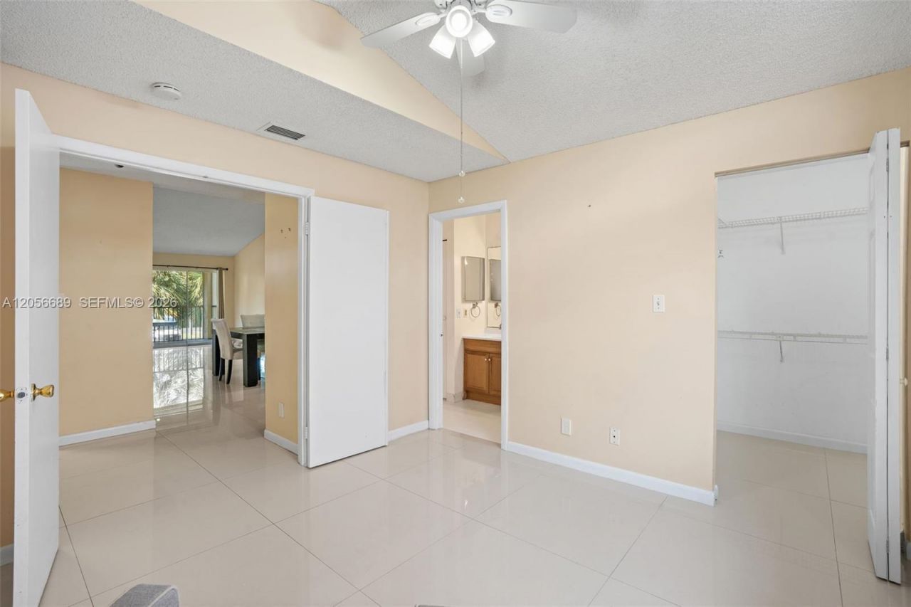 927 Coral Club Dr, Unit 927, Coral Springs, FL 33071 Photo
