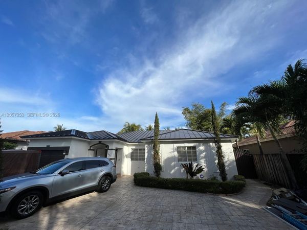 9117 NW 169th St , Miami Lakes, FL 33018