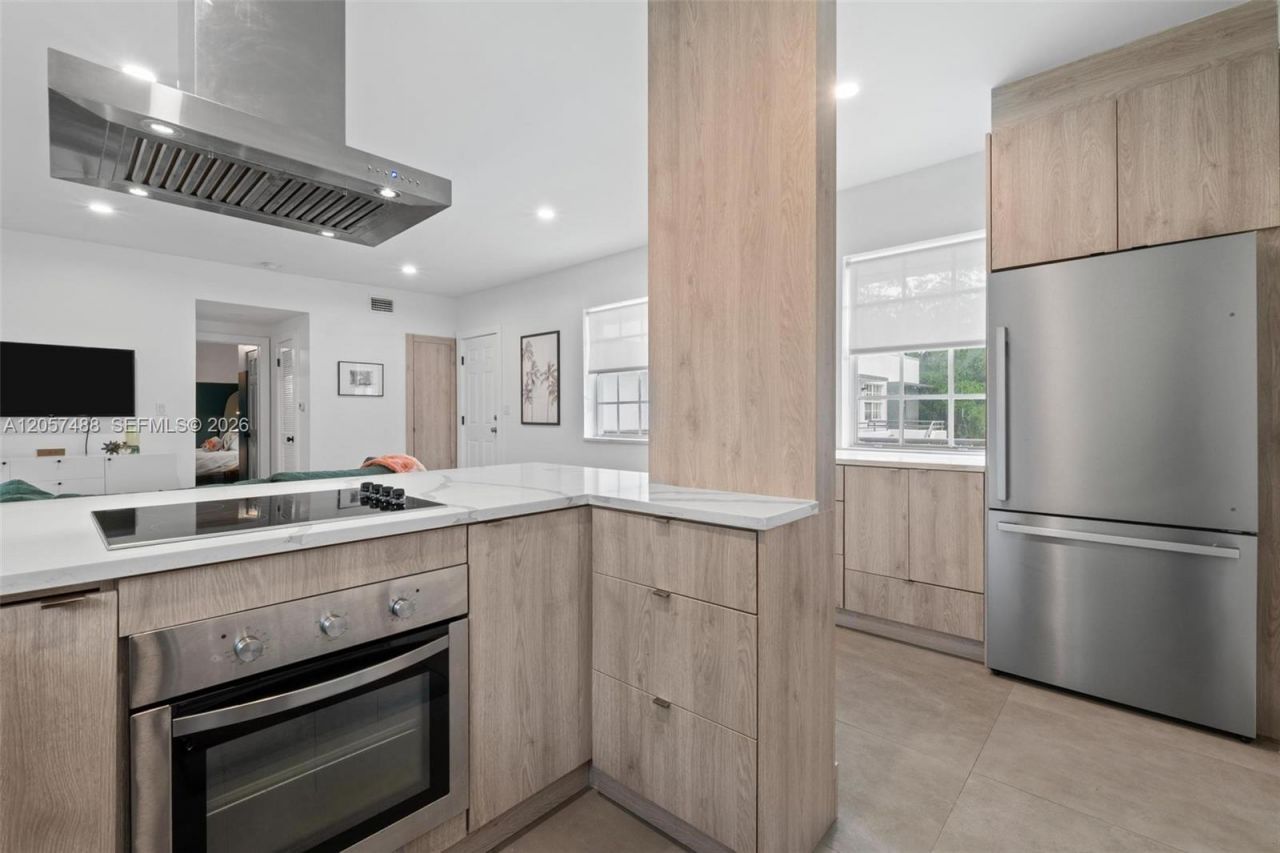 541 NE 62nd St , Unit 13, Miami, FL 33138 Photo