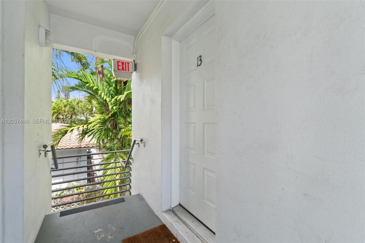 541 NE 62nd St , Unit 13, Miami, FL 33138 Photo