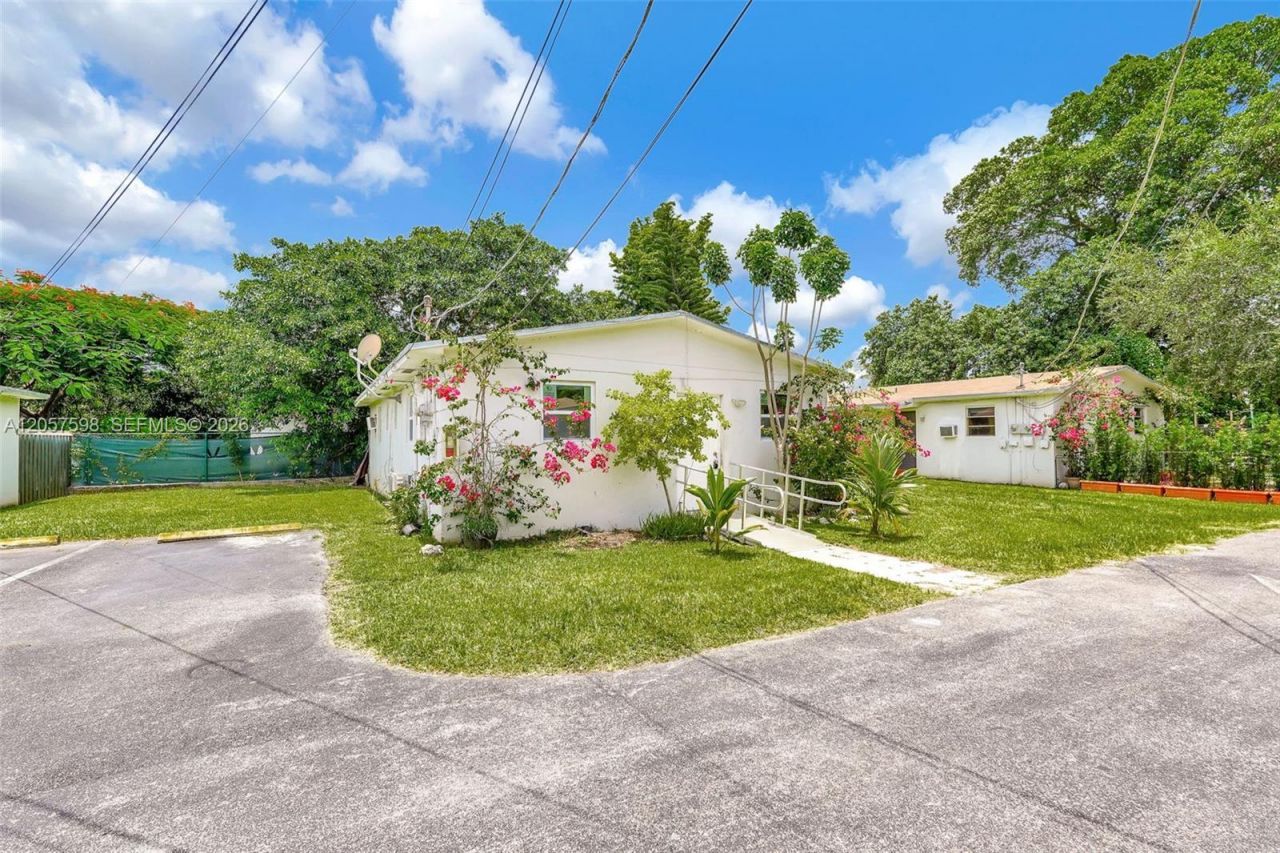 577 NW 90th St, Unit 6, El Portal, FL 33150 Photo