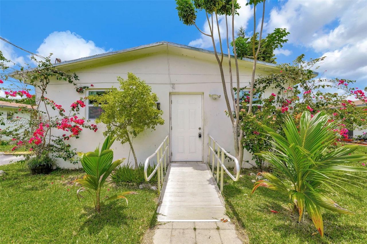 577 NW 90th St, Unit 6, El Portal, FL 33150 Photo