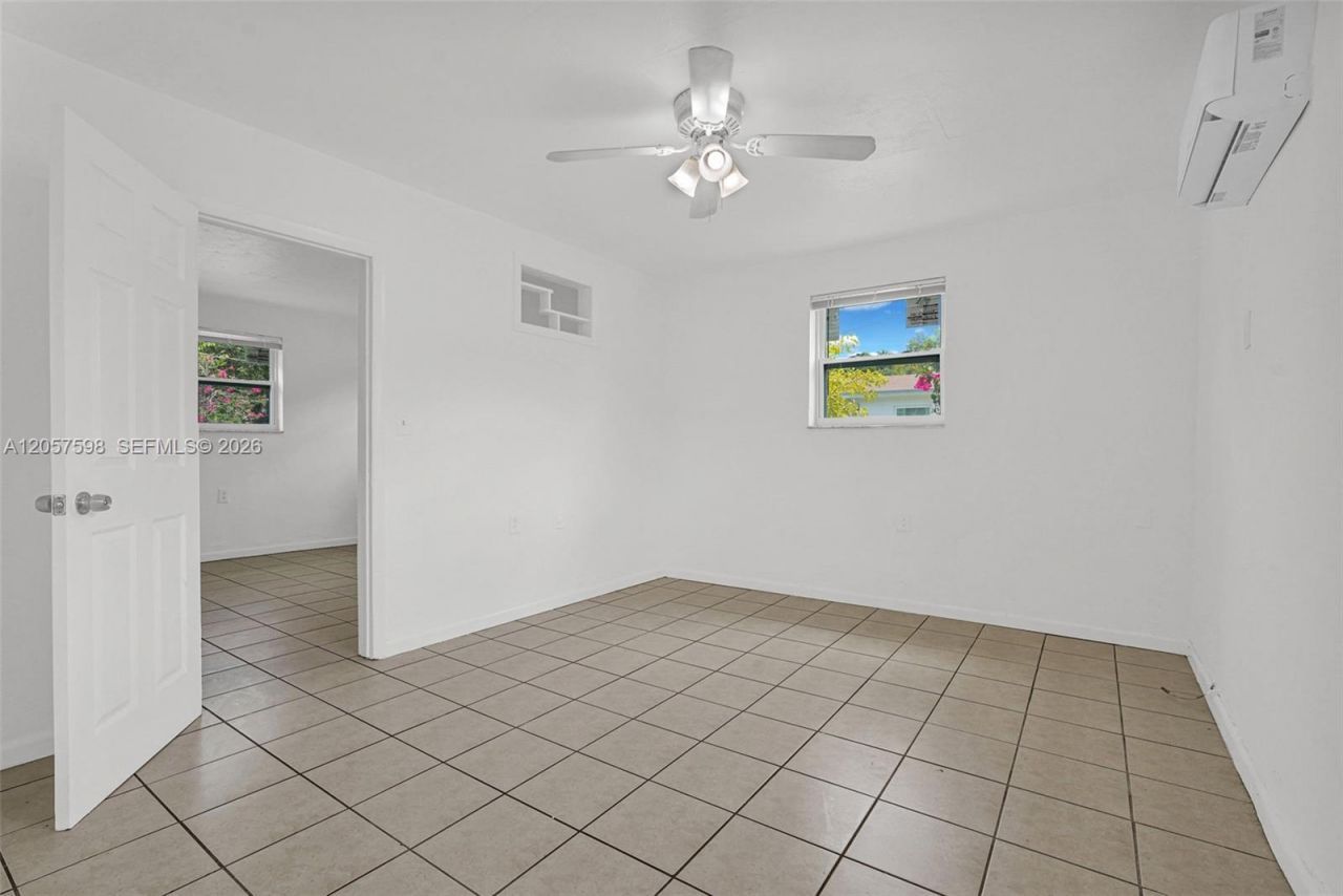 577 NW 90th St, Unit 6, El Portal, FL 33150 Photo
