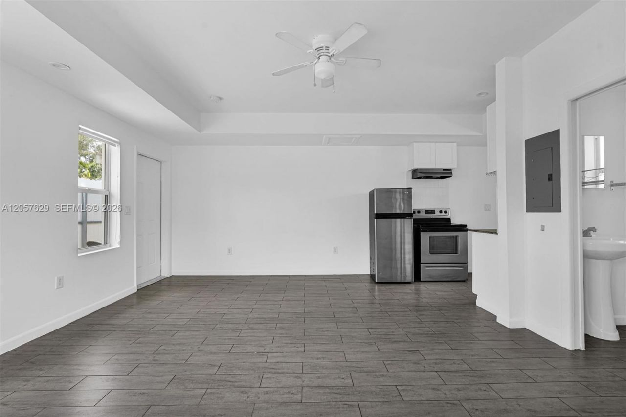 529 NW 88th St, Unit 3, El Portal, FL 33150 Photo