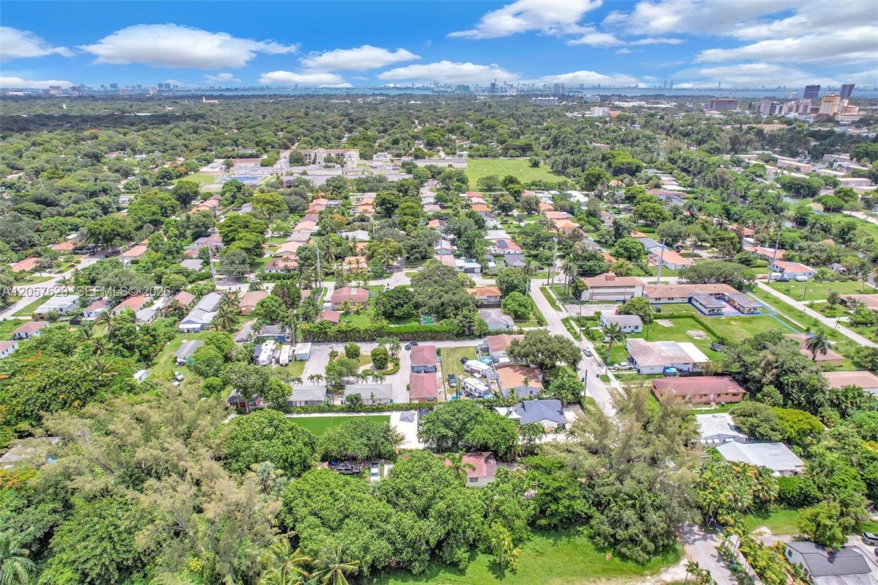 529 NW 88th St, Unit 3, El Portal, FL 33150 Photo