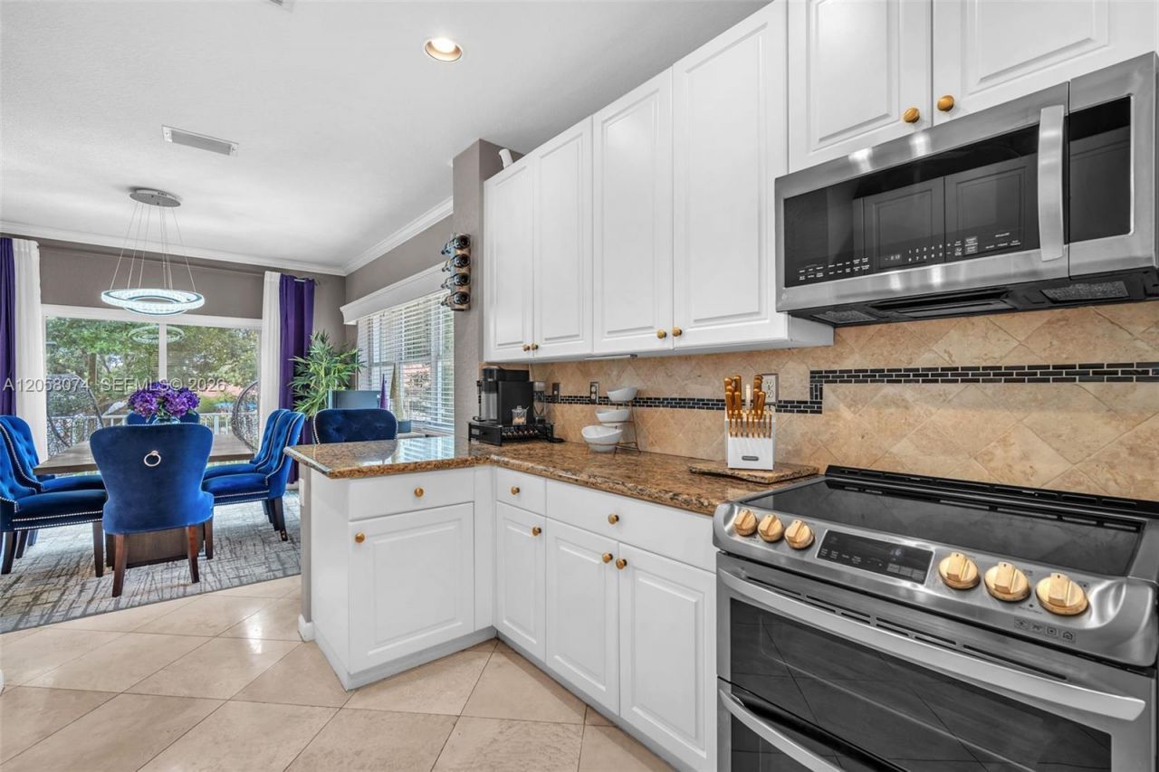 7565 NW 19th Dr, Pembroke Pines, FL 33024 Photo