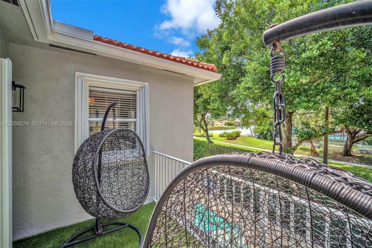 7565 NW 19th Dr, Pembroke Pines, FL 33024 Photo