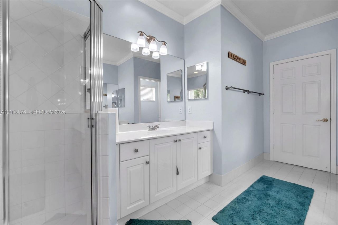 7565 NW 19th Dr, Pembroke Pines, FL 33024 Photo