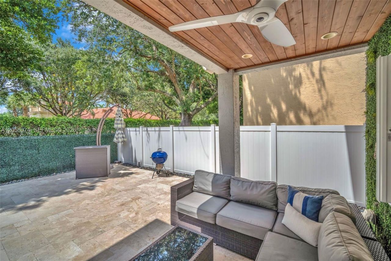 7565 NW 19th Dr, Pembroke Pines, FL 33024 Photo