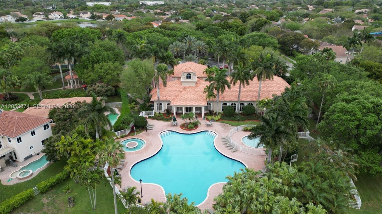 7565 NW 19th Dr, Pembroke Pines, FL 33024 Photo