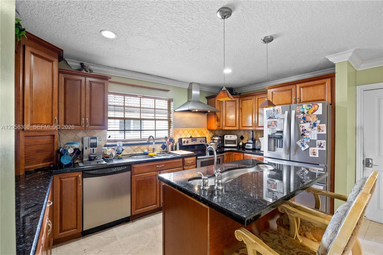 15330 SW 170th Ter , Miami, FL 33187 Photo
