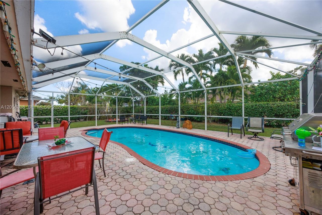 15330 SW 170th Ter , Miami, FL 33187 Photo