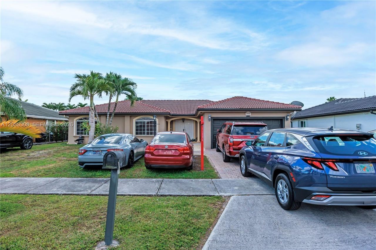 15330 SW 170th Ter , Miami, FL 33187 Photo