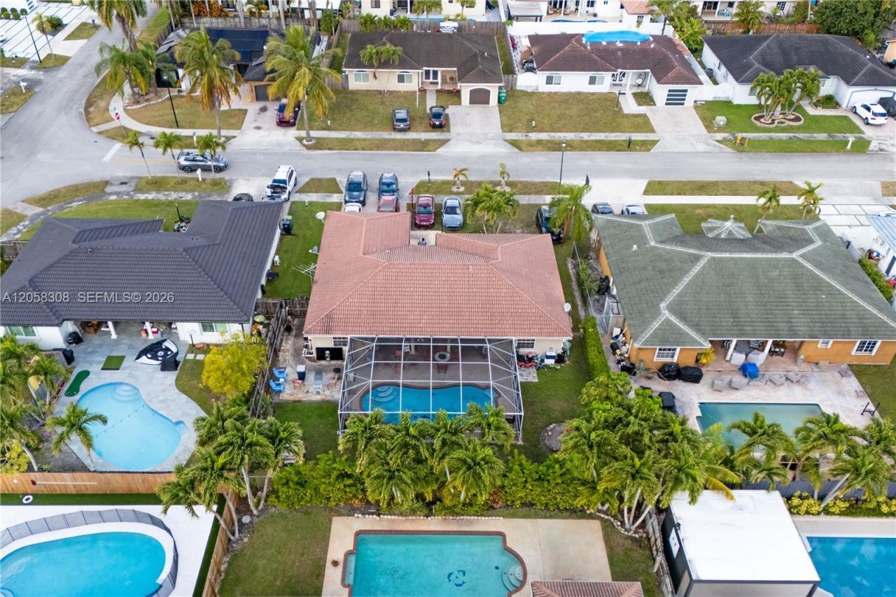 15330 SW 170th Ter , Miami, FL 33187 Photo