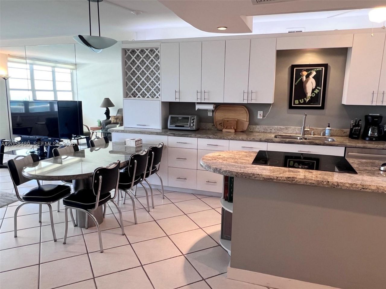 100 Lincoln Rd , Unit 542, Miami Beach, FL 33139 Photo
