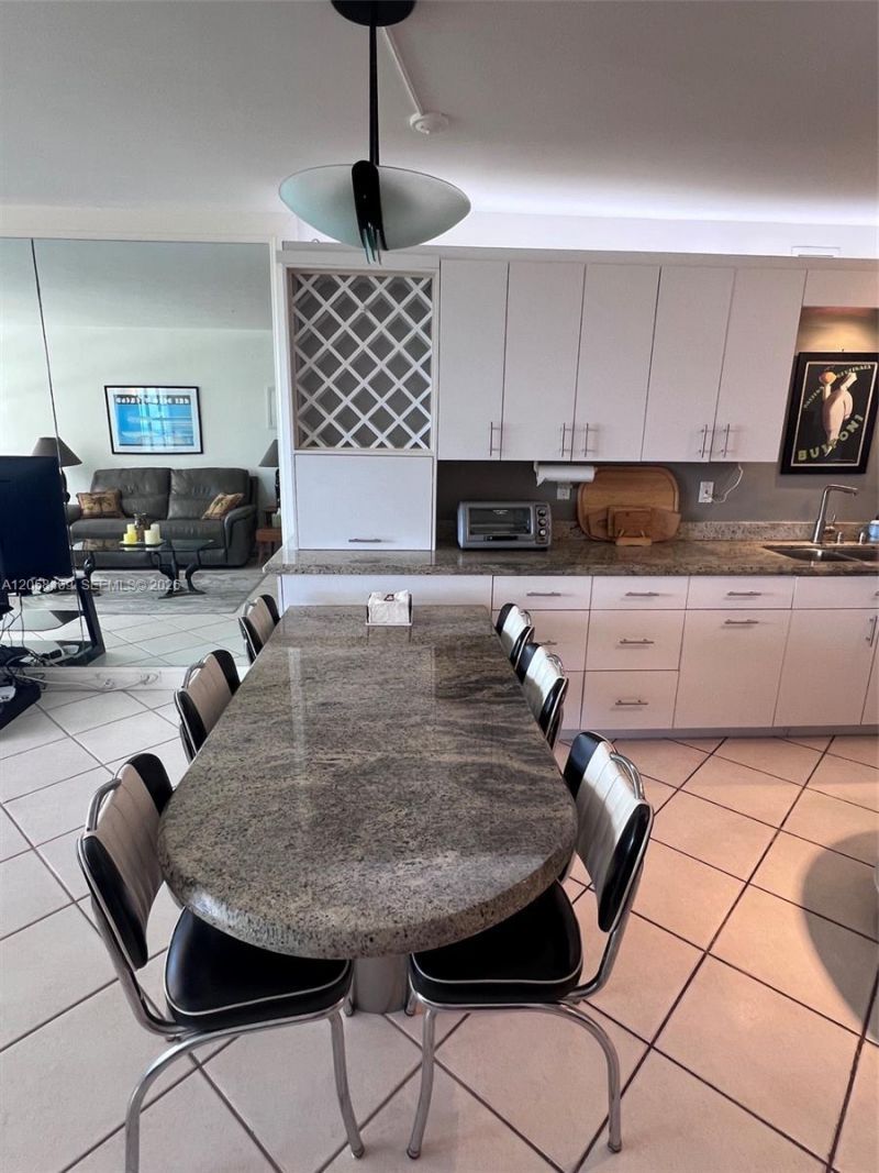 100 Lincoln Rd , Unit 542, Miami Beach, FL 33139 Photo
