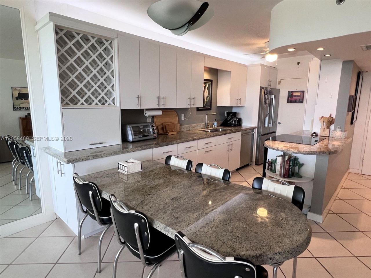 100 Lincoln Rd , Unit 542, Miami Beach, FL 33139 Photo