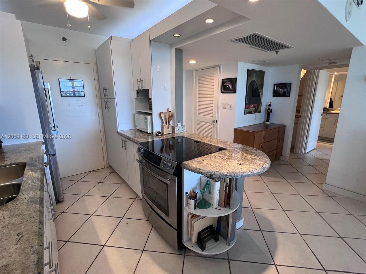 100 Lincoln Rd , Unit 542, Miami Beach, FL 33139 Photo