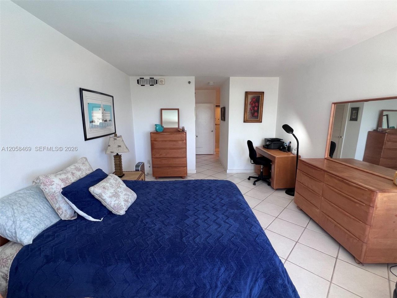 100 Lincoln Rd , Unit 542, Miami Beach, FL 33139 Photo