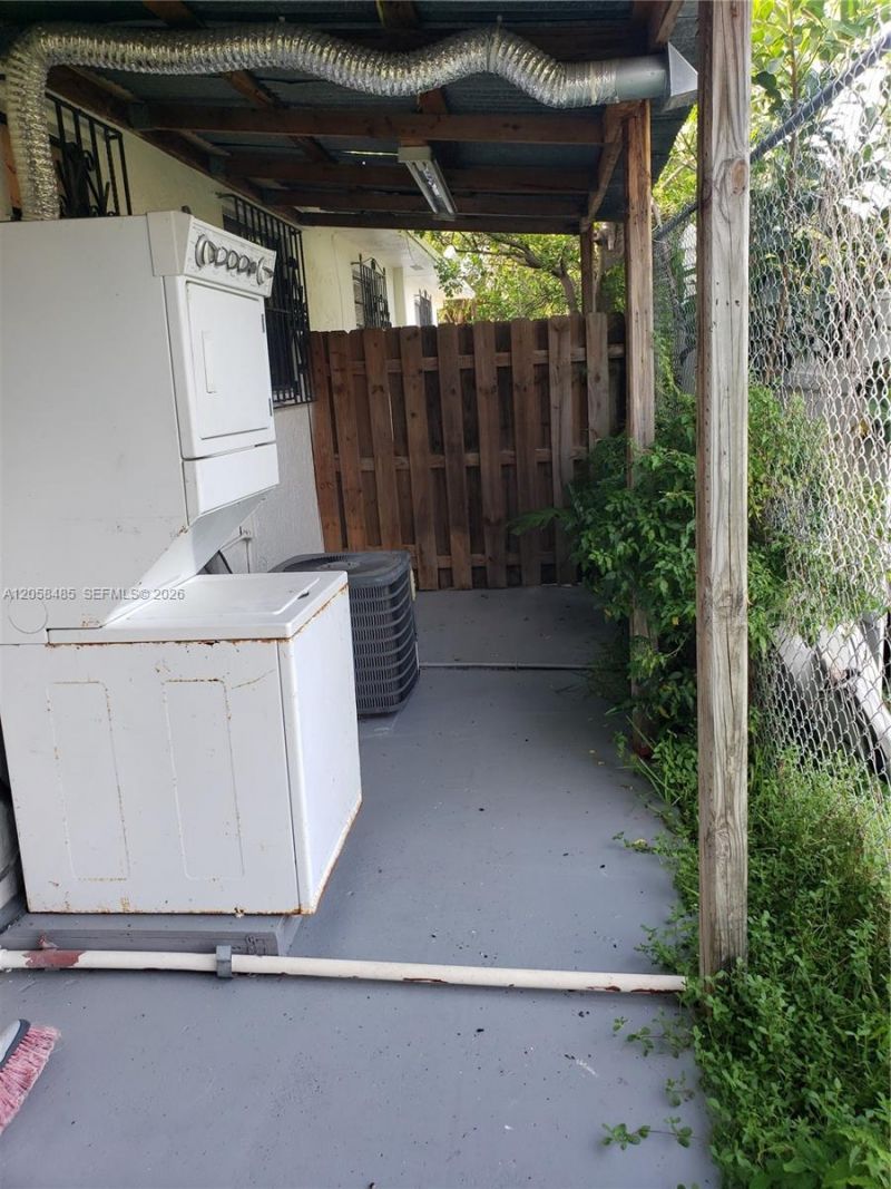 2998 NW 30th St, Unit 2995 2 bed, Miami, FL 33142 Photo
