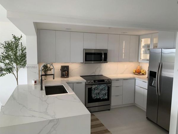 2555 Collins Ave , Unit 1906, Miami Beach, FL 33140