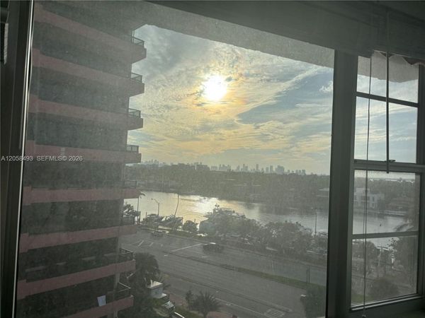5255 Collins Ave, Unit 6J, Miami Beach, FL 33140