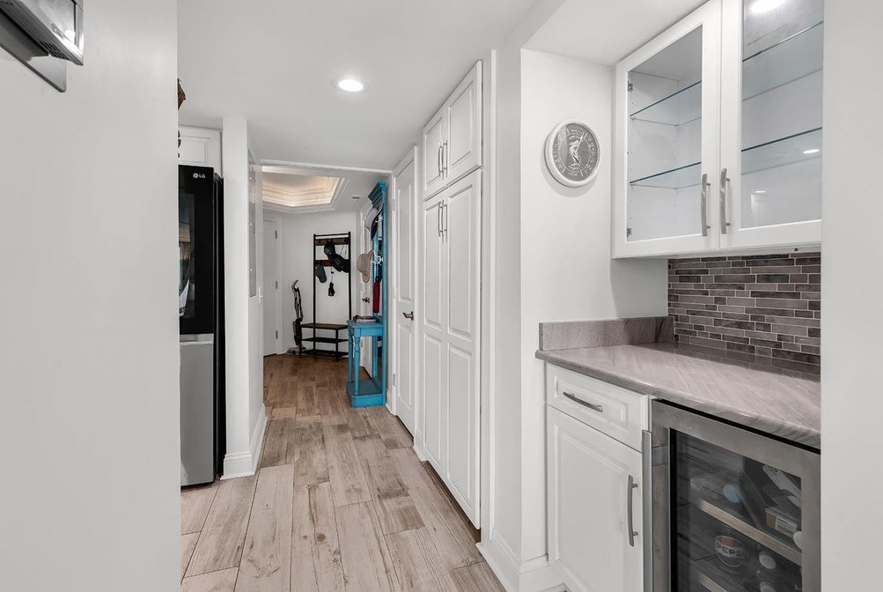 101 Ocean Creek Dr.  Photo 8