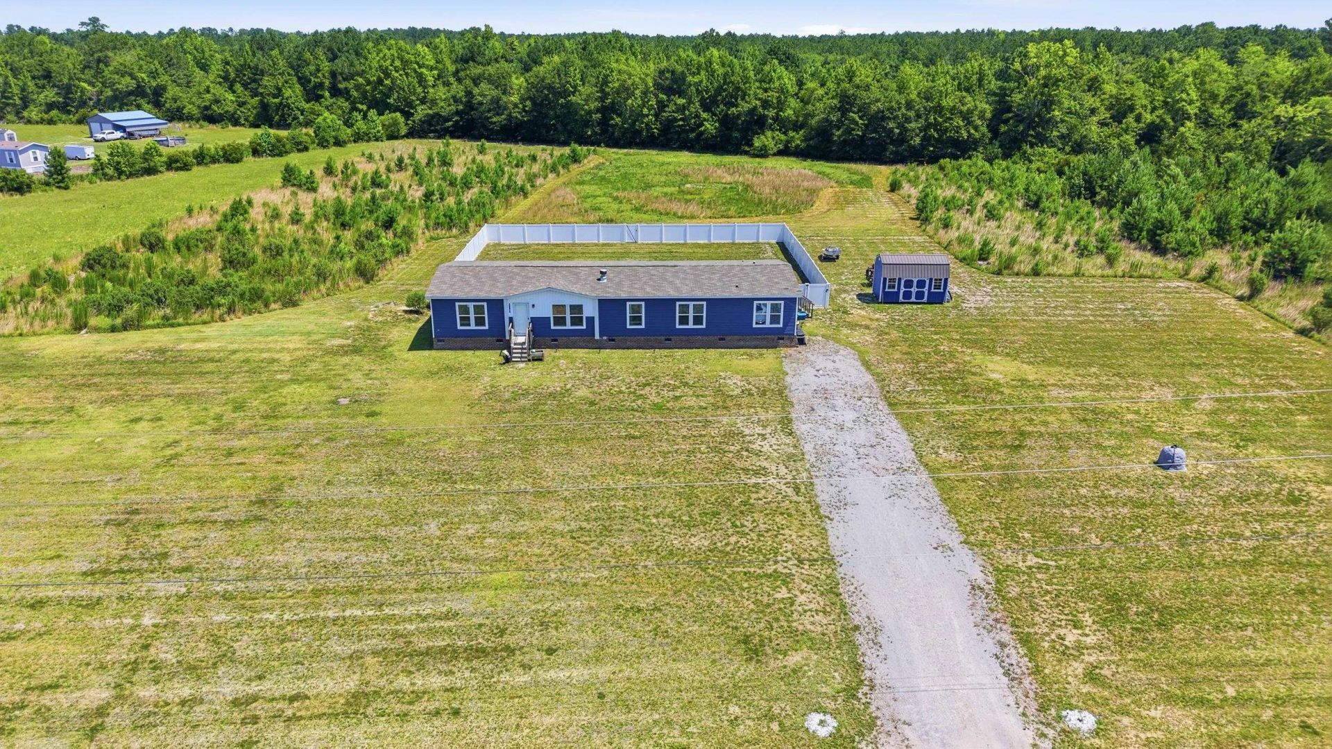 10072 Hardwick Rd.  Photo 5