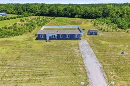 10072 Hardwick Rd.  photo 4