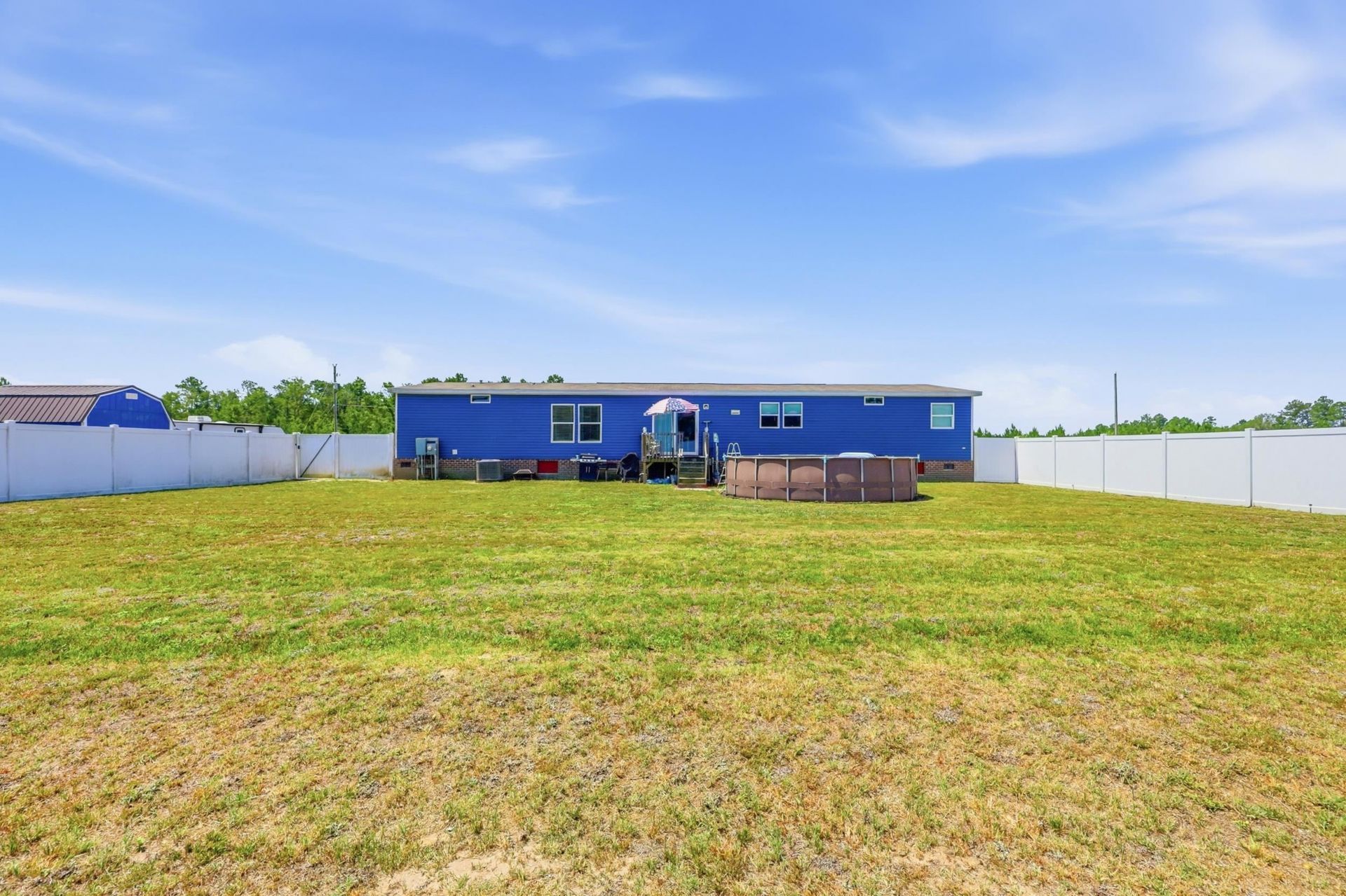 10072 Hardwick Rd.  Photo 9