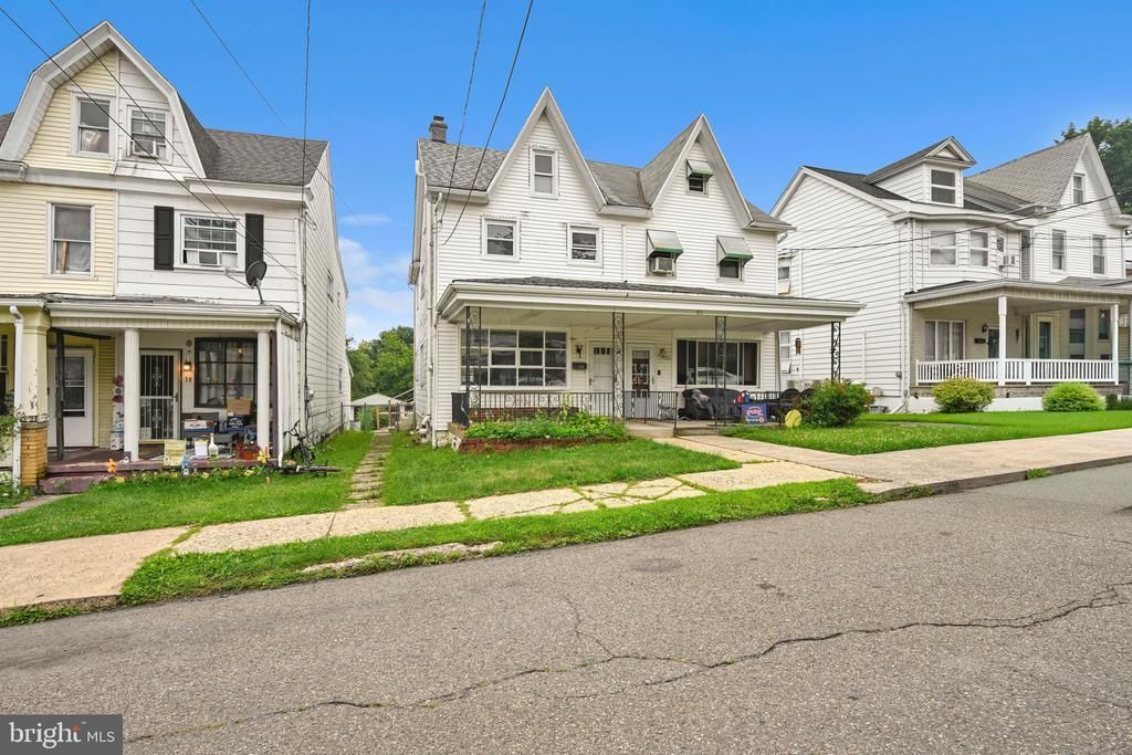 34 S NICE STREET, FRACKVILLE, PA 17931