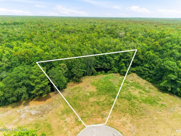 27 Big Creek Circle , Lake Waccamaw, NC 28450