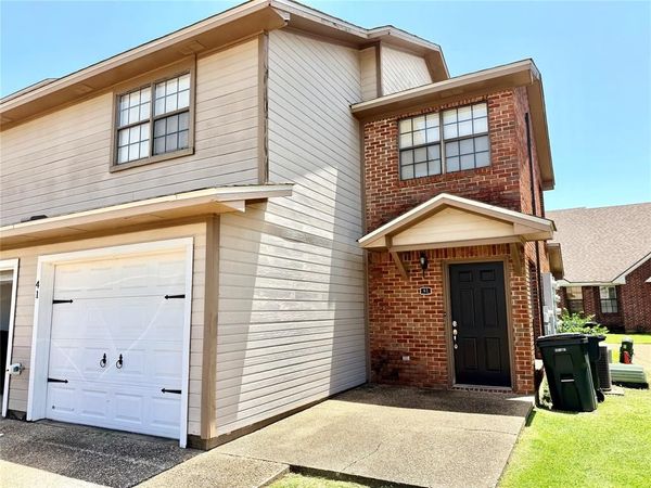 41 Meadow Creek Drive, Bossier City, LA 71111