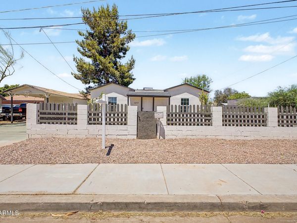 1010 E CHIPMAN Road, Phoenix, AZ 85040