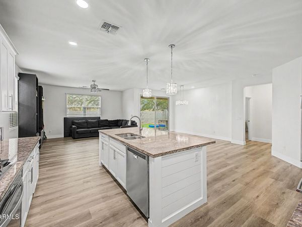 7321 N 123RD Drive, Glendale, AZ 85307