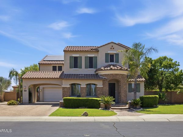 2601 S ROANOKE Street, Gilbert, AZ 85295