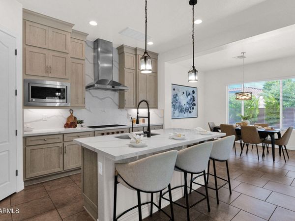 2282 E TOMAHAWK Drive, Gilbert, AZ 85298