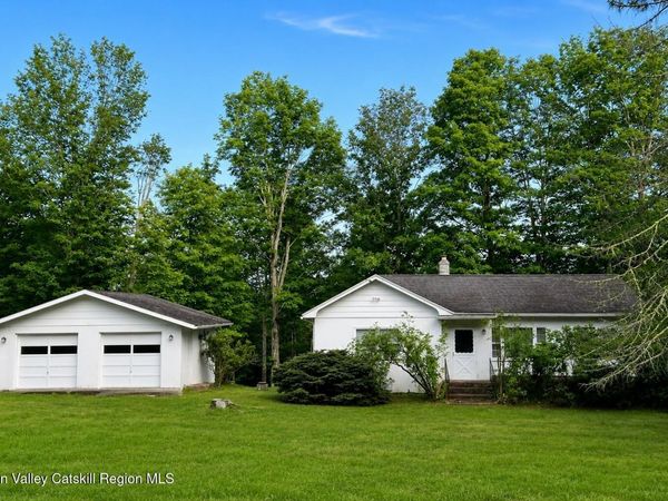901 New York 296 , Jewett, NY 12444