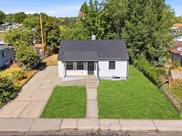 679 BROOKSIDE DR , Springville, UT 84663