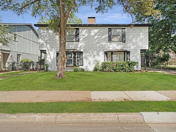 2904 S Fielder Road , Arlington, TX 76015
